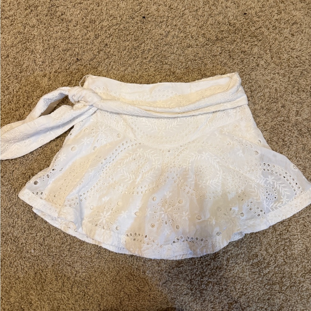 Tularosa White Mini Skirt embroidered with belt